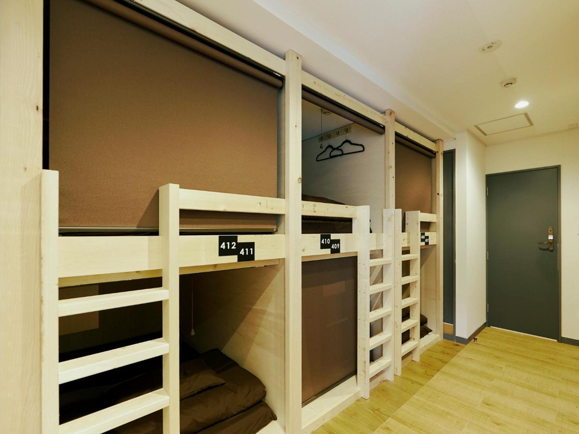 Akasaka Hive Hostal *